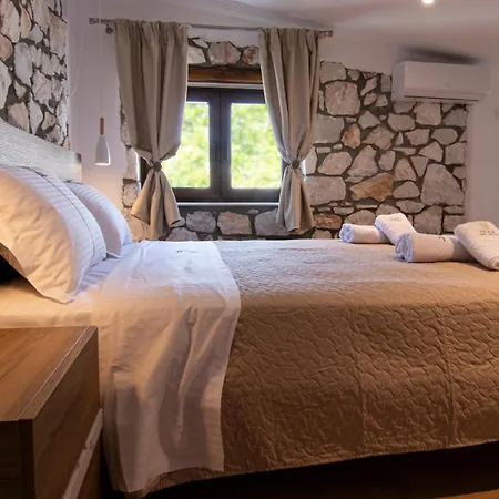 Noce Luxury Vourvourou