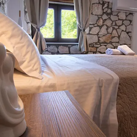 Noce Luxury Villa Vourvourou